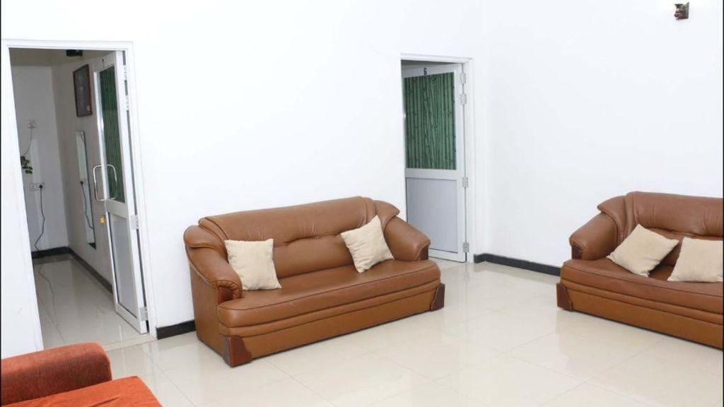 Suisse Villa Kandy Extérieur photo