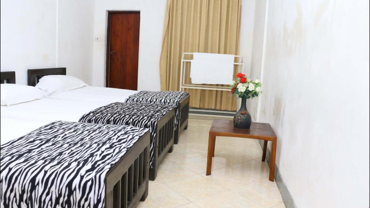 Suisse Villa Kandy Extérieur photo