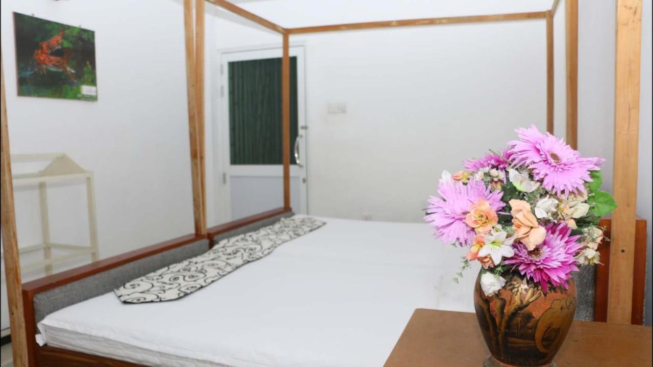 Suisse Villa Kandy Extérieur photo