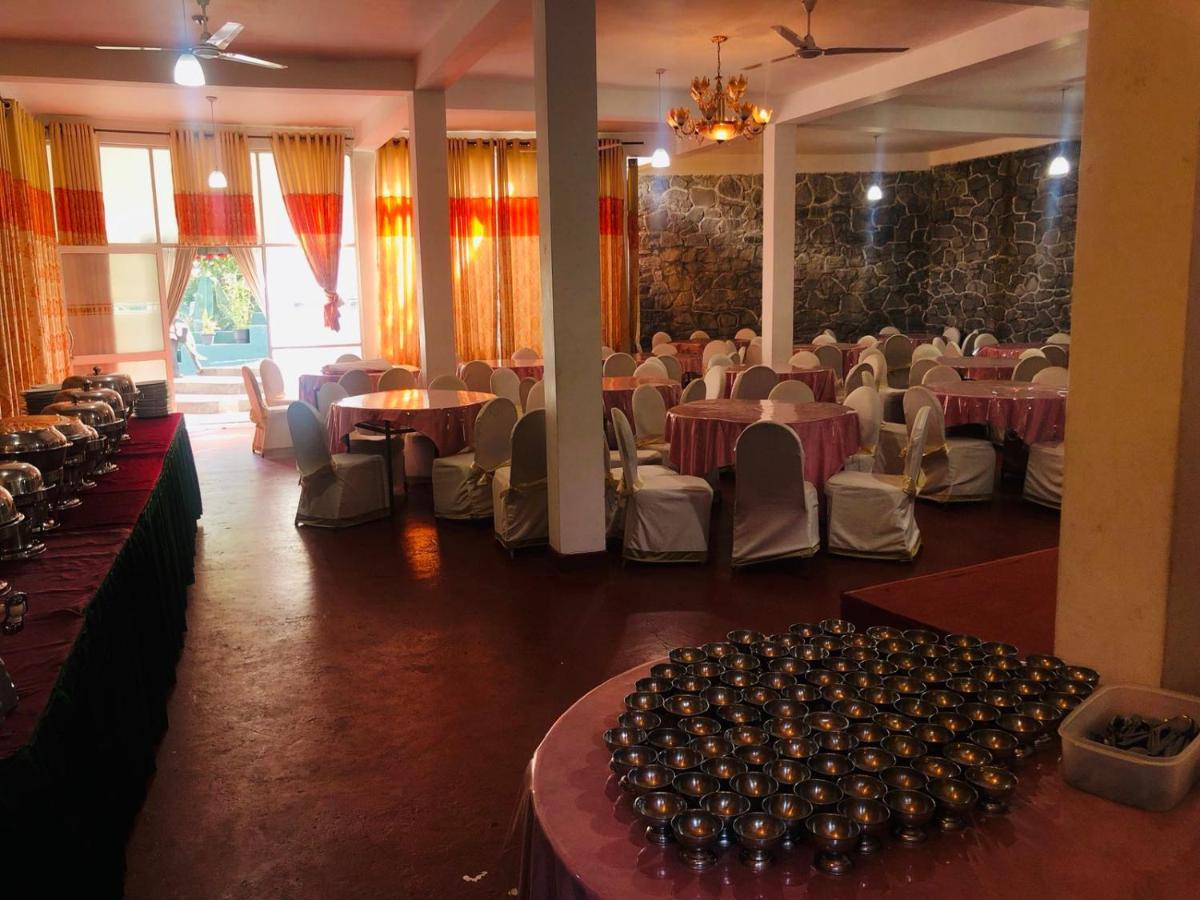 Suisse Villa Kandy Extérieur photo