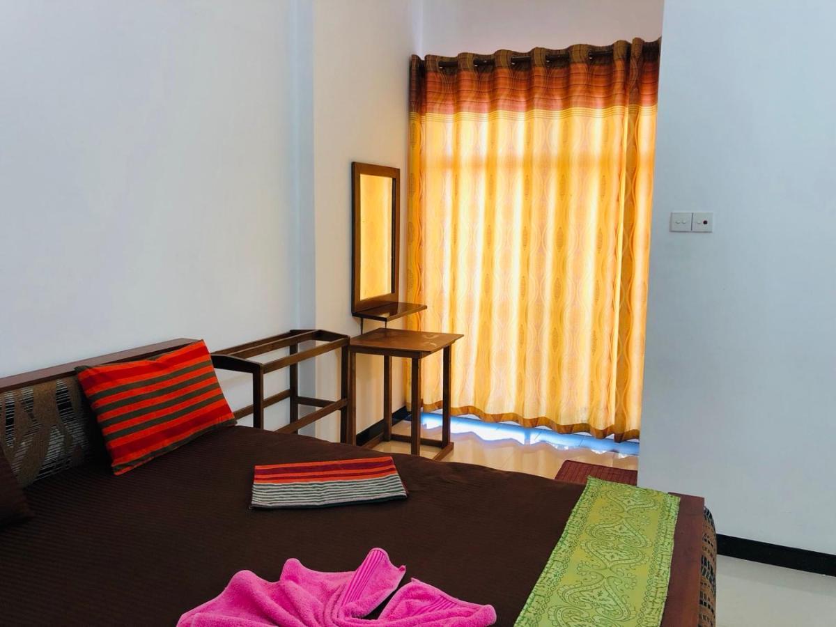 Suisse Villa Kandy Extérieur photo