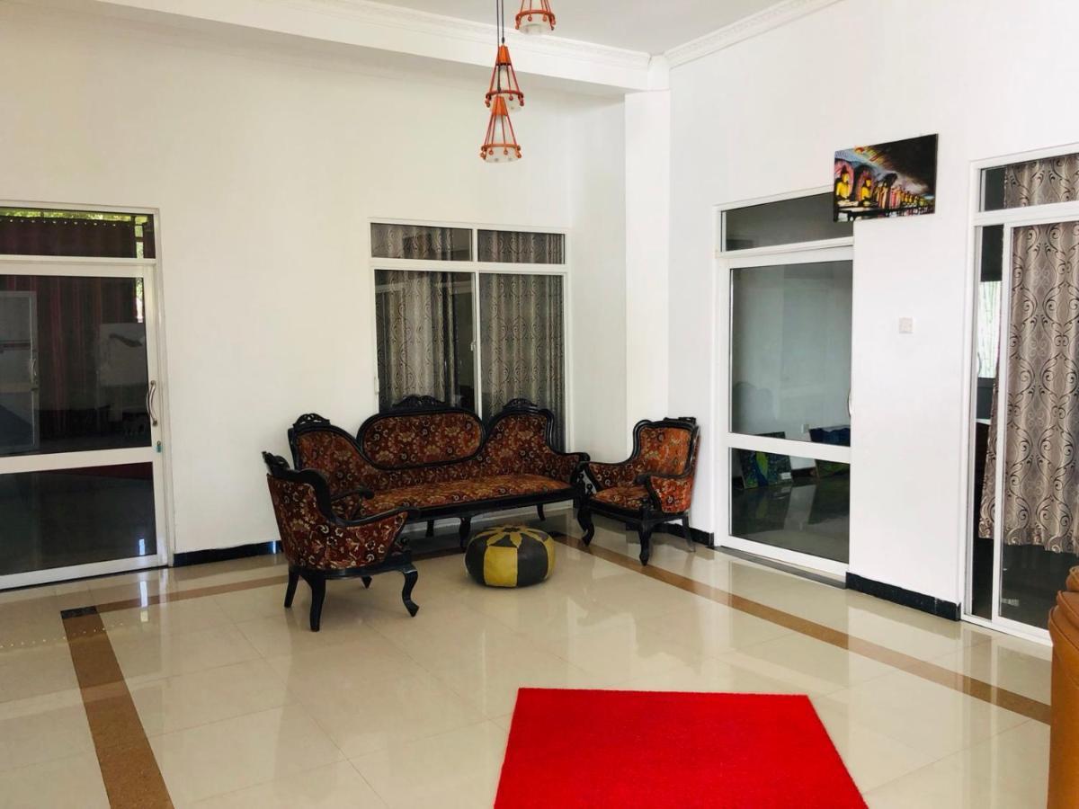 Suisse Villa Kandy Extérieur photo
