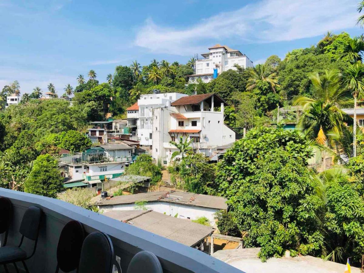 Suisse Villa Kandy Extérieur photo
