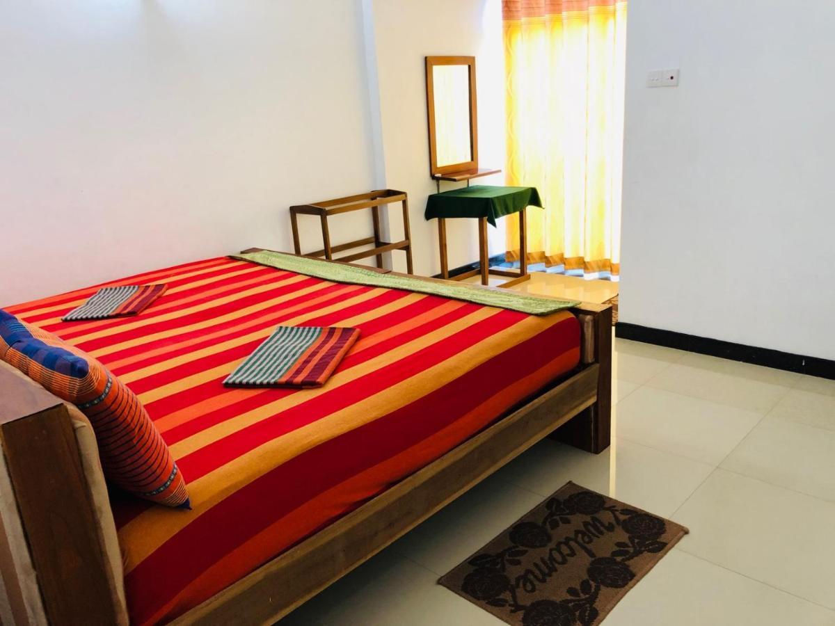 Suisse Villa Kandy Extérieur photo