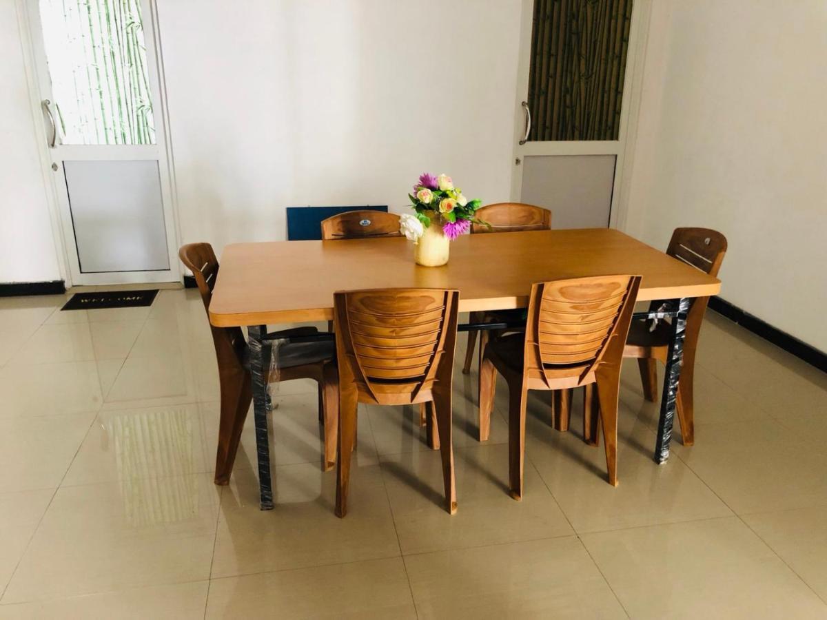 Suisse Villa Kandy Extérieur photo